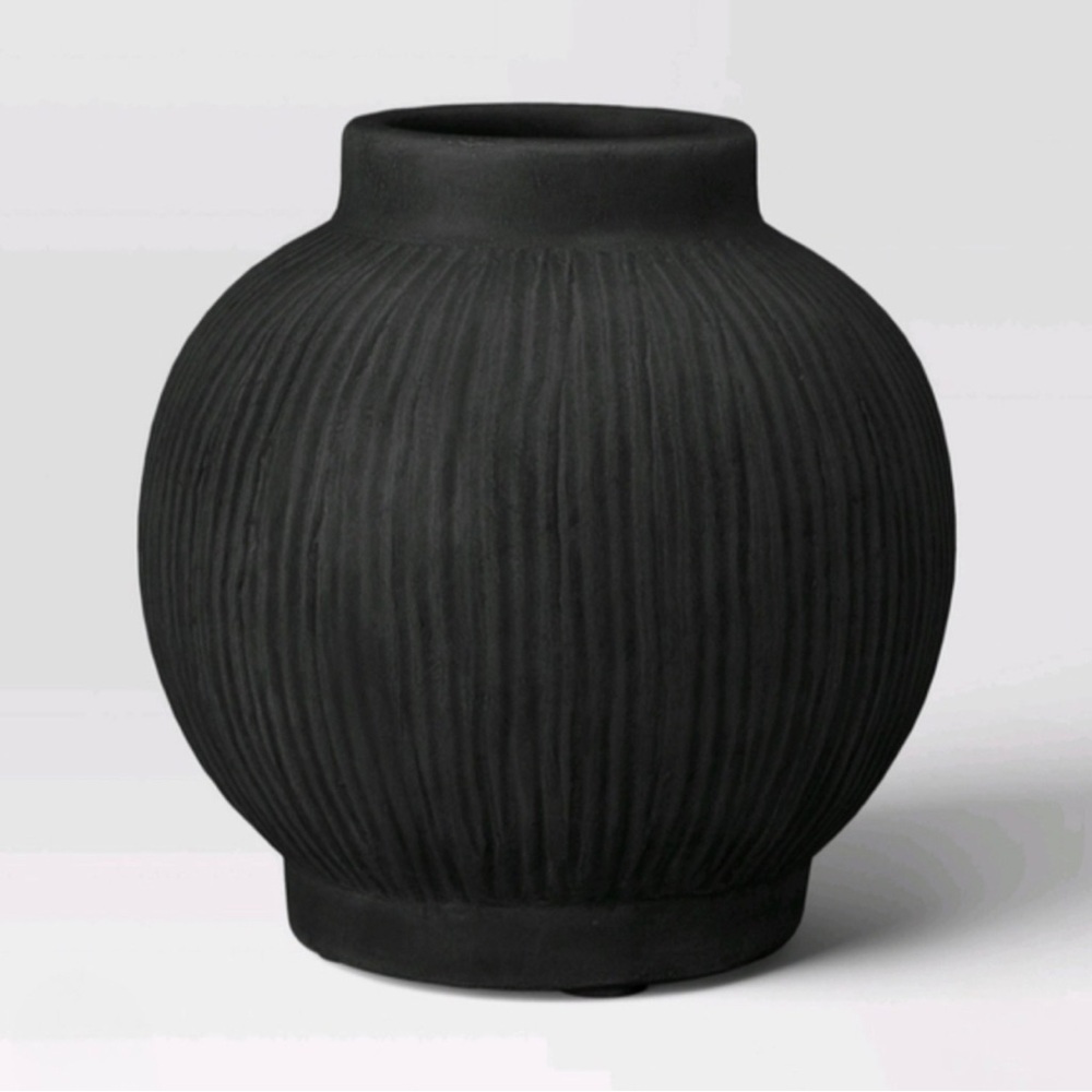 Threshold Round Ceramic Vase Black